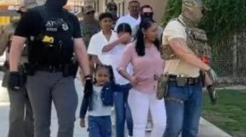 JUEZ FEDERAL PROHÍBE A ICE REALIZAR ARRESTOS EN TRIBUNALES DE INMIGRACIÓN EN TODO ESTADOS UNIDOS