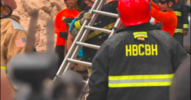 RESCATAN A VARIOS TRABAJADORES TRAS DERRUMBE E INCENDIO EN TEGUCIGALPA, HONDURAS