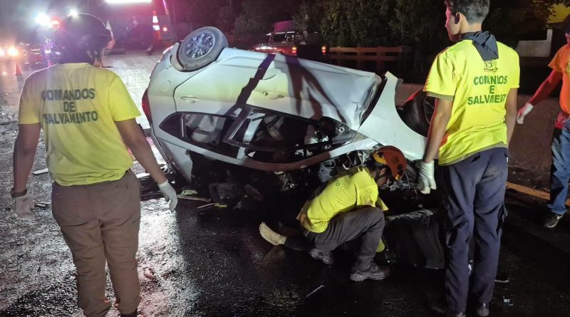 DOS JÓVENES FALLECEN EN TRÁGICO ACCIDENTE DE TRÁNSITO EN IZALCO, SONSONATE