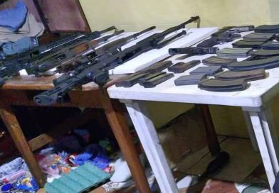 AUTORIDADES DE GUATEMALA INCAUTAN ARMAS DE GUERRA Y MÁS DE 500 MUNICIONES DURANTE ALLANAMIENTO