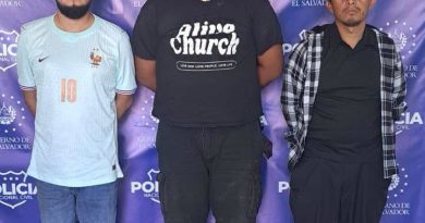 PNC CAPTURA A TRES HOMBRES ACUSADOS DE INTENTAR ESTAFAR CON VENTA DE VEHÍCULO ALQUILADO EN EL SALVADOR