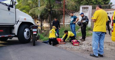 DOS ACCIDENTES DE TRÁNSITO DEJAN TRES LESIONADOS EN LA CARRETERA PANAMERICANA ENTRE SANTA ANA Y LA LIBERTAD