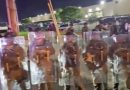 DECENAS DE MANIFESTANTES SON DETENIDOS TRAS INCUMPLIR TOQUE DE QUEDA CERCA DE DELANEY HALL