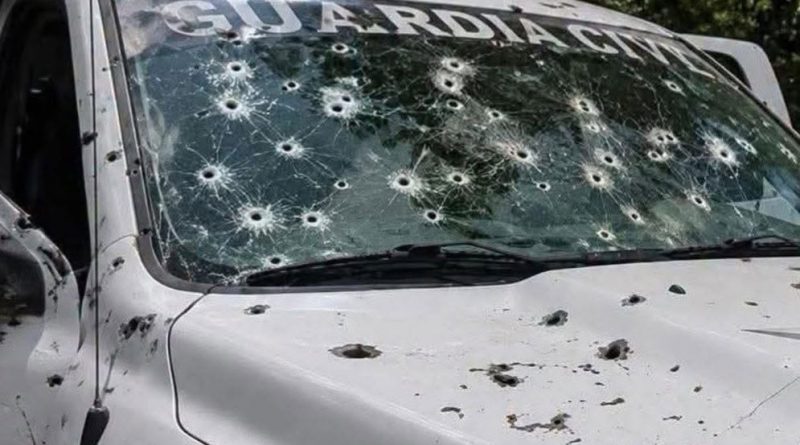 EMBOSCADA ARMADA DEJA CINCO POLICÍAS MUERTOS Y CINCO HERIDOS EN MICHOACÁN