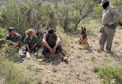 PATRULLA FRONTERIZA DETIENE A CUATRO MIGRANTES INDOCUMENTADOS EN TEXAS; OTROS DOS HUYERON HACIA EL DESIERTO