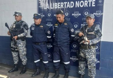 CAPTURARON A DOS AGENTES DE TRÁNSITO ACUSADOS DE COHECHO EN QUEZALTEPEQUE