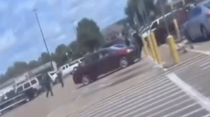 EN ESTADIS UNIDOS BEBÉ DE UN AÑO MUERE TRAS DISPAROS DE UN POLICÍA DURANTE OPERATIVO POR PRESUNTO ROBO EN MISISIPI