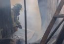 BOMBEROS CONTROLAN INCENDIO EN VIVIENDA DE SANTA MARÍA, USULUTÁN ESTE