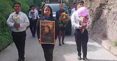 DESPIDEN A YEIMY FLORES, BAILARINA DE LAS NENAS DEL GRUPO CAÑA, EN SAN JUAN TALPA