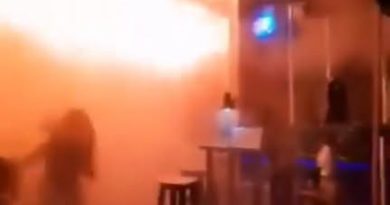 AL MENOS 27 PERSONAS MUEREN Y 35 RESULTAN HERIDAS TRAS INCENDIO EN BAR DE BANGKOK, TAILANDIA
