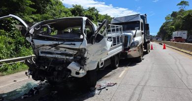 VARIOS LESIONADOS Y UN CONDUCTOR DETENIDO TRAS ACCIDENTE DE TRÁNSITO EN EL BYPASS DE SONSONATE