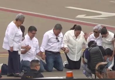 JUAN ORLANDO HERNÁNDEZ SE REENCUENTRA CON SU FAMILIA TRAS ARRIBAR A HONDURAS