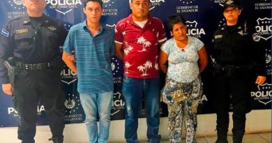 TRES VENDEDORES SON CAPTURADOS TRAS PELEA POR ESPACIO DE VENTAS EN SAN MIGUEL