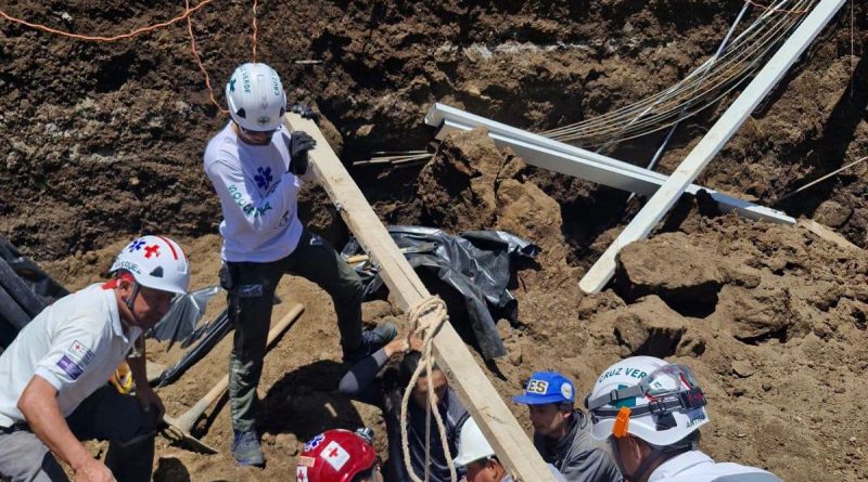 UNA PERSONA FALLECE Y DOS MÁS RESULTAN AFECTADAS EN EMERGENCIA POR SOTERRAMIENTO EN ANTIGUO CUSCATLÁN