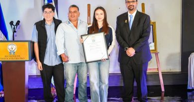 ALCALDIA DE SANTA ANA CENTRO ENTREGÓ RECONOCIMIENTOS A CUATRO SANTANECOS DESTACADOS EN EL DEPORTE