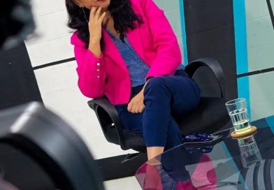BETHY ARANA RENUNCIA A CANDIDATURA A DIPUTADA POR SANTA ANA BAJO LA BANDERA DEL FMLN