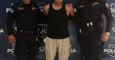CONDUCTOR EBRIO CHOCA CONTRA VARIOS VEHÍCULOS ESTACIONADOS EN SAN MIGUEL