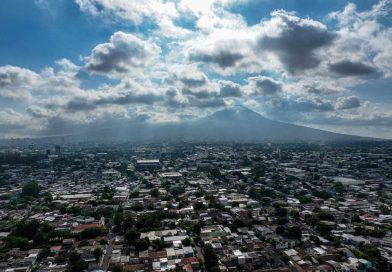 PRONOSTICAN LLUVIAS Y TORMENTAS PARA LA TARDE Y NOCHE DE ESTE LUNES EN EL SALVADOR
