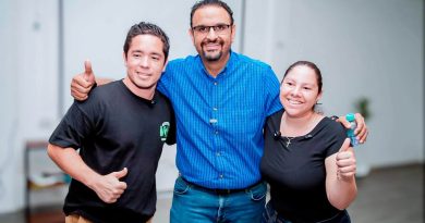 ALCALDE DE SANTA ANA CENTRO VISITA CENTRO EMPRESARIAL ENDEMIKA Y DESTACA APOYO A EMPRENDEDORES