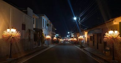 ALCALDE DE SANTA ANA OESTE ANUNCIA QUE LA AVENIDA MONSEÑOR ÓSCAR ARNULFO ROMERO SERÁ RENOMBRADA COMO «AVENIDA LOS FAROLITOS» EN CHALCHUAPA
