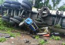 EN GUATEMALA DOS AGENTES DE LA PNC MUEREN Y TRES RESULTAN HERIDOS TRAS ACCIDENTE CON CISTERNA EN MORALES, IZABAL