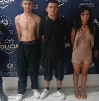 PNC CAPTURA A DOS HOMBRES Y UNA MUJER POR PRESUNTA POSESIÓN DE DROGA EN SAN MIGUEL