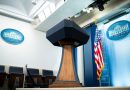 JUEZ ORDENA RESTABLECER TEMPORALMENTE CREDENCIALES DE CNN, MS NOW Y POLITICO EN LA CASA BLANCA
