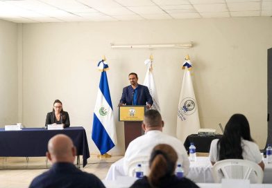 ALCALDE DE SANTA ANA CENTRO PARTICIPÓ EN JORNADA PARA MEJORAR LA ADMINISTRACIÓN DE LOS MERCADOS MUNICIPALES