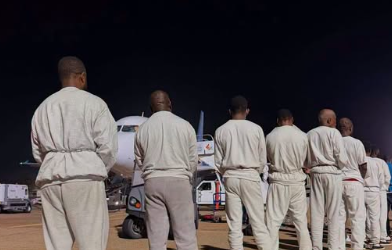 ESTADOS UNIDOS ENVÍA NUEVO VUELO CON 78 DEPORTADOS A HAITÍ TRAS EXPIRACIÓN DEL TPS