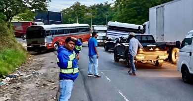 PROTESTAS Y BLOQUEOS SE REGISTRAN EN HONDURAS TRAS AUMENTO EN LOS PRECIOS DE LOS COMBUSTIBLES