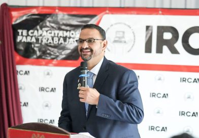 ALCALDE DE SANTA ANA CENTRO ACOMPAÑA GRADUACIÓN DE TÉCNICOS VOCACIONALES DEL IRCA