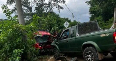 ACCIDENTE ENTRE MOTOTAXI Y PICK UP DEJA CUATRO LESIONADOS EN JUJUTLA