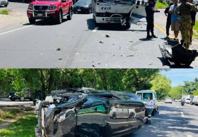 VEHÍCULO QUEDA VOLCADO TRAS ACCIDENTE EN CARRETERA PANAMERICANA HACIA SAN MARTÍN