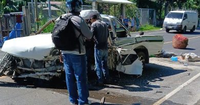 SEIS MENORES ENTRE LOS OCHO LESIONADOS EN ACCIDENTE ENTRE PICK UP Y RASTRA EN ILOBASCO