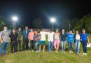 ALCALDÍA DE SANTA ANA CENTRO AVANZA EN PROYECTO DE ILUMINACIÓN DE CANCHA EN EL REPARTO IVU LOS 44