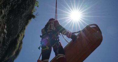 CRUZ ROJA SALVADOREÑA REALIZA SIMULACRO DE RESCATE VERTICAL EN LA PUERTA DEL DIABLO