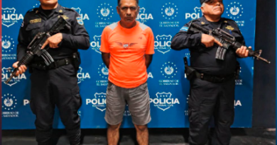 CAPTURAN A HOMBRE CON MOTOCICLETA REPORTADA COMO HURTADA EN MEJICANOS