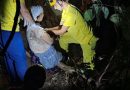 RESCATAN A ADULTA MAYOR TRAS CAER A UN BARRANCO DE 10 METROS EN EL REFUGIO, AHUACHAPÁN