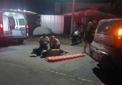EN SANTA ANA UN MOTOCICLISTA DE 21 AÑOS RESULTÓ LESIONADO TRAS CHOQUE FRONTAL EN CARRETERA ANTIGUA A SAN SALVADOR