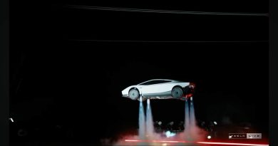 TESLA ANUNCIA UNA NUEVA VERSIÓN DEL ROADSTER CON PROPULSORES DE SPACE X