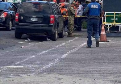 ADULTA MAYOR QUE VENDÍA PLÁTANOS FALLECE TRAS EMERGENCIA DE SALUD EN EL CENTRO DE SANTA ANA